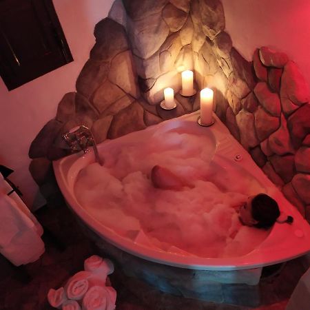 El Escondite De Martina, Casa Rural Romantica Setenil de las Bodegas Kültér fotó