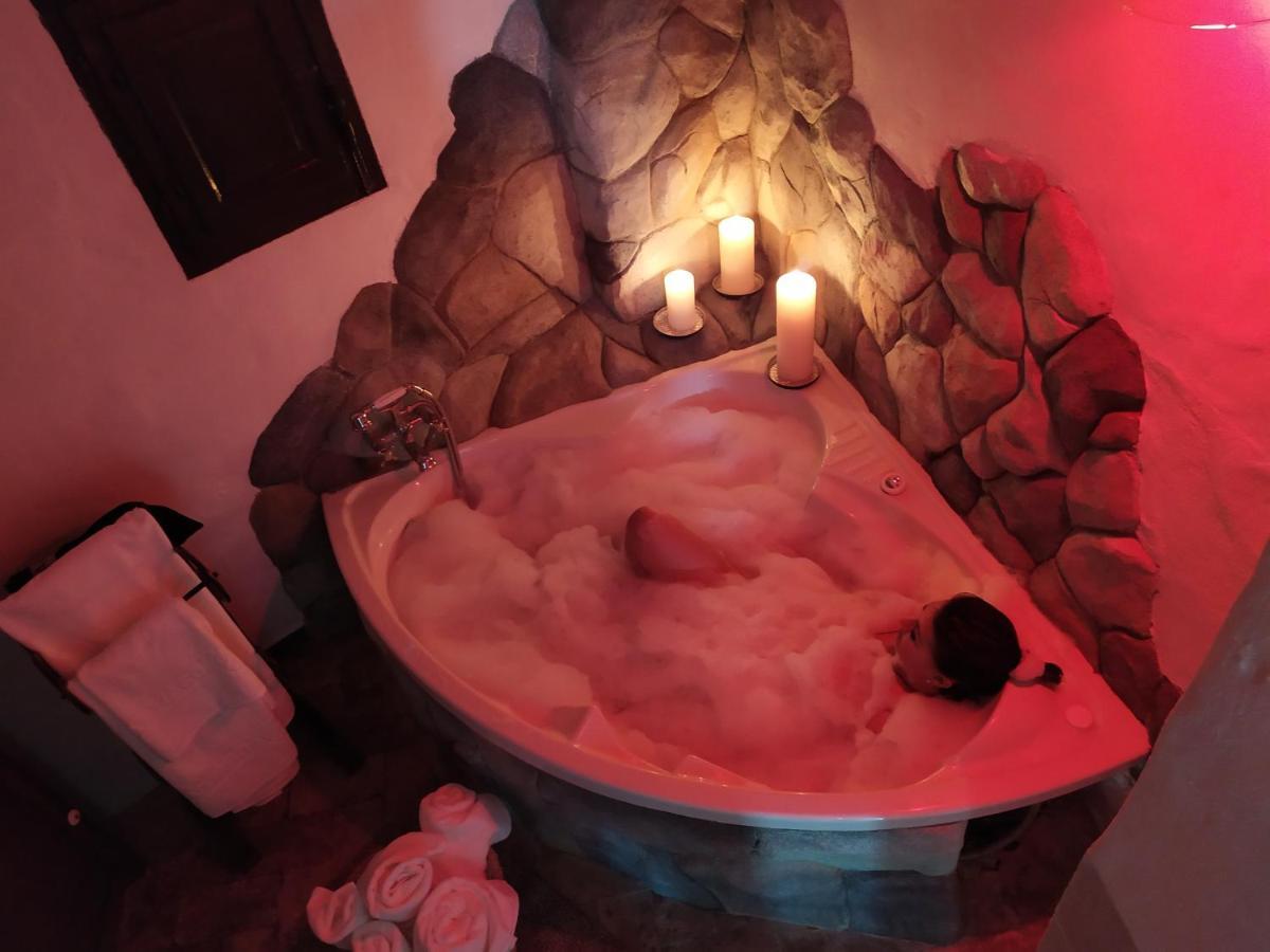 El Escondite De Martina, Casa Rural Romantica Setenil de las Bodegas Kültér fotó